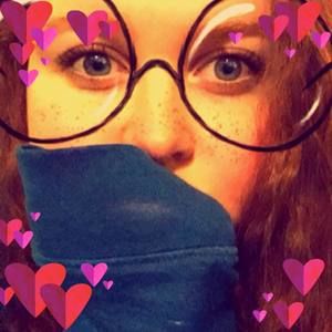 Meet your Posher, Caitlin